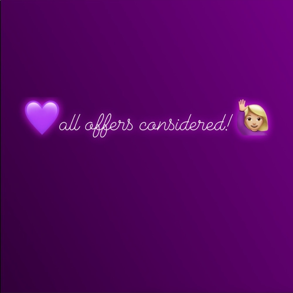Free Shipping on bundle! 💟🥳💜